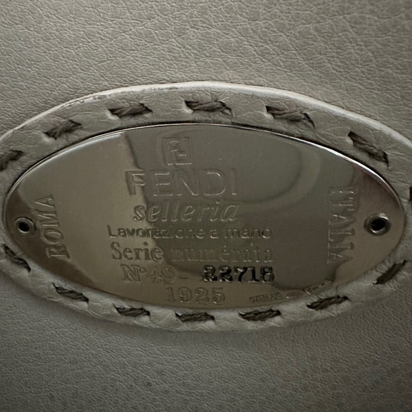 Fendi Hand made Sellaria pebbled chalk white Leather Bag - Picture 11 of 11